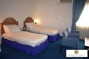 Manhattan Avenue Hotel