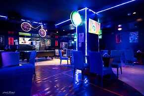 Manhattan Avenue Hotel