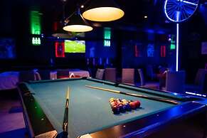 Manhattan Avenue Hotel