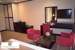 Manhattan Avenue Hotel
