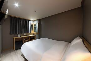 About Stay Seoul Station