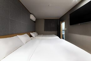 About Stay Seoul Station