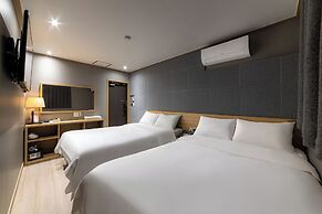 About Stay Seoul Station