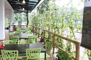 Peach Hill Hotel