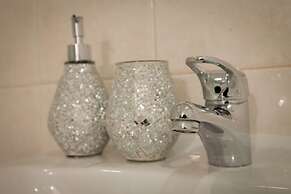 Central Suite - Simple2let Serviced Apartments