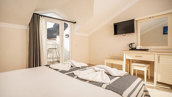 Blue Star Hotel