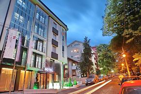 Nova City Hotel Signature Collection