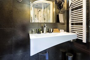Nova City Hotel Signature Collection