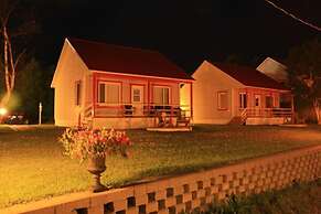 Motel Les Chalets Bo-Fleuve