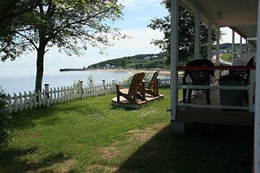 Motel Les Chalets Bo-Fleuve