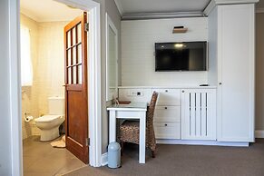 Beachwalk Bed and Breakfast