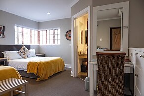 Beachwalk Bed and Breakfast