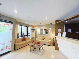 Travelbee Business Inn