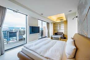 CH Service Apartment