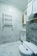 Atam Suites & Apart