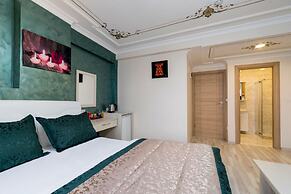 Atam Suites & Apart