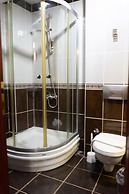 Atam Suites & Apart