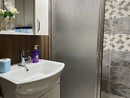 Atam Suites & Apart