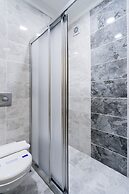Atam Suites & Apart