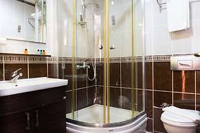 Atam Suites & Apart