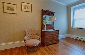 Rayski Guest House