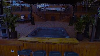 Footprints Resort