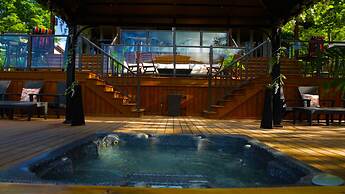 Footprints Resort