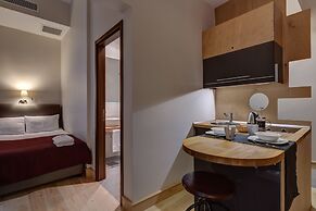 No11 Hotel & Apartments