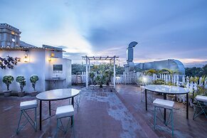 Aishwarya Suites