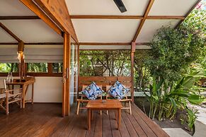 Gili Teak Resort