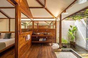 Gili Teak Resort