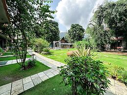 Lake View Resort