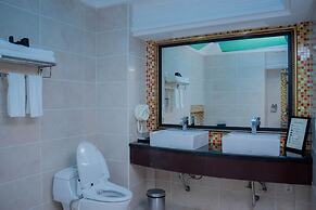 Best Western Plus Paramount Hotel