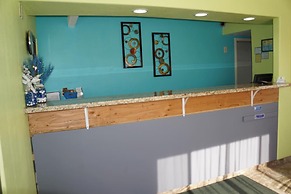 Apex Inn