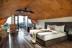 WoodSmoke resort & Spa