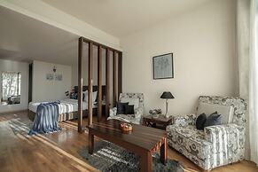 WoodSmoke resort & Spa