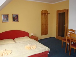 Pension 7