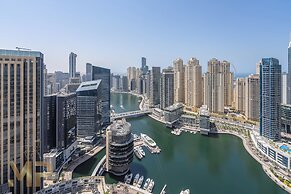 Marco Polo - Chic 1BR in Marina Hub | Expansive Balcony
