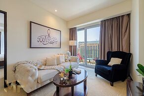 Marco Polo - Chic 1BR in Marina Hub | Expansive Balcony