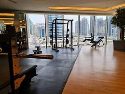 Marco Polo - Chic 1BR in Marina Hub | Expansive Balcony