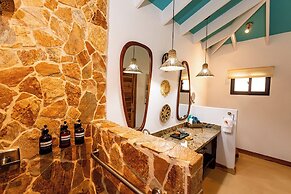 Kalimera Beach Hotel
