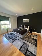 AMAZING CENTRAL 3 bed REFURB sleeps 5