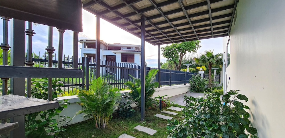 Phoenix Villas FLC Ha Long