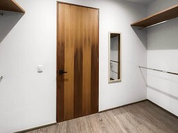 20-202 Elegant 2br-roma Norte Parking 24-7 Security