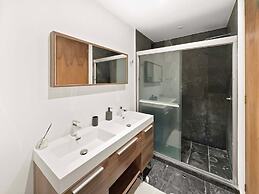 20-202 Elegant 2br-roma Norte Parking 24-7 Security