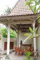 Java Wood Villa