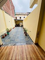 Shree P Guest House