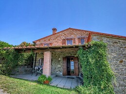 Cozy Farmhouse in Paciano With Private Pool