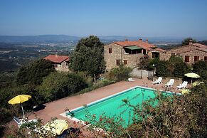 Cozy Farmhouse in Paciano With Private Pool