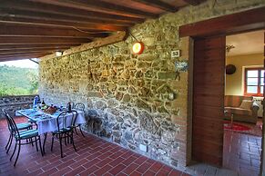 Cozy Farmhouse in Paciano With Private Pool